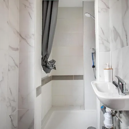 T3 Avec Jacuzzi Privatif Et Cour -